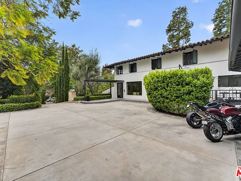 760 S San Rafael Ave — Photo 40