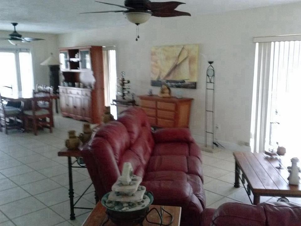Living room & Dining area