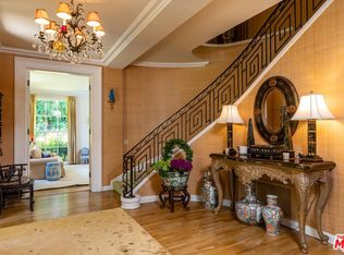 218 N Bentley Ave, Los Angeles, CA 90049