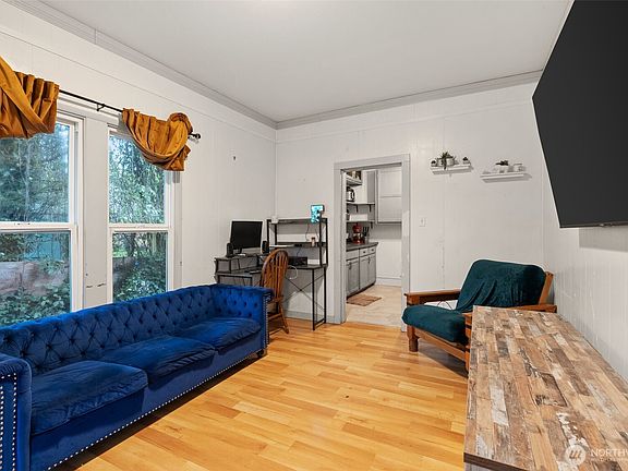 4th image of 1817 N Tower Avenue