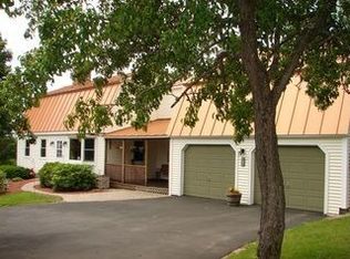 5 Wood Ridge Rd, Center Harbor, NH 03226