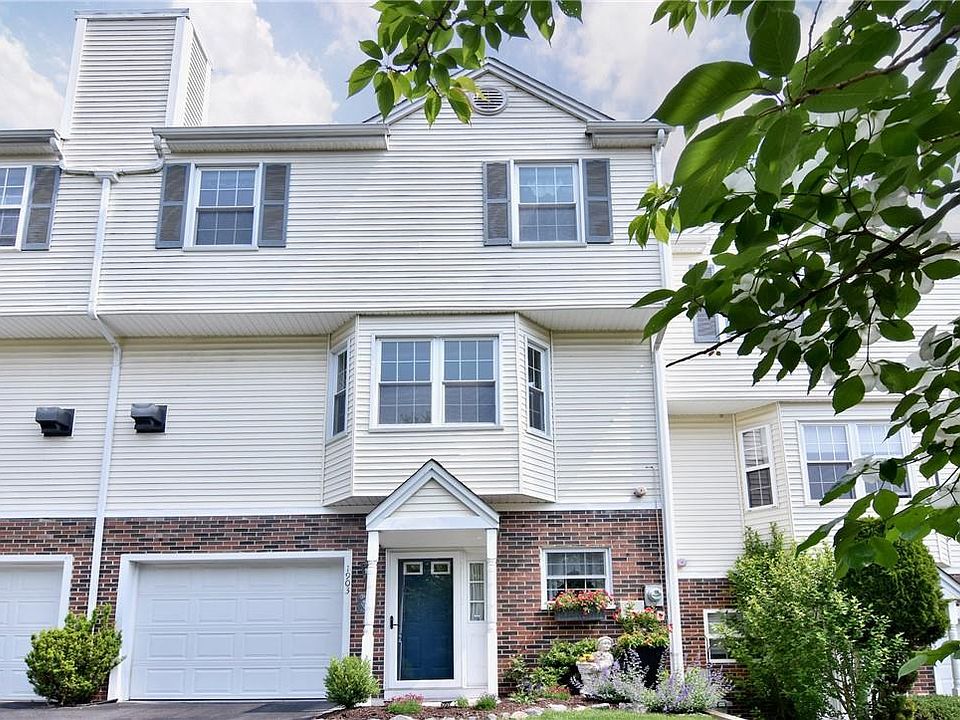 1st image of 1903 Dorset Drive
