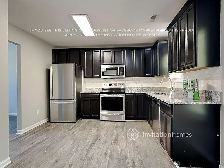 2402 King Malcolm Ln — Photo 7
