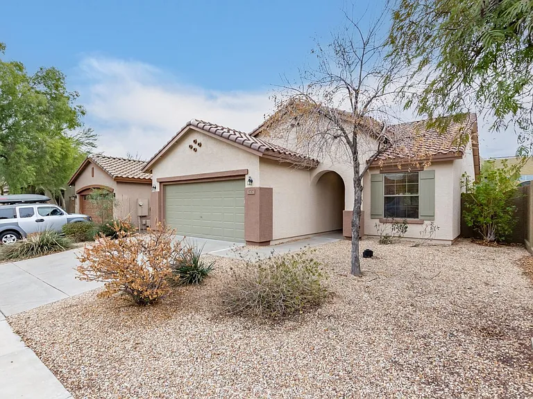 3727 W Memorial Dr — Photo 4