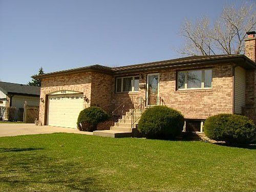 1st image of 656 W Eggerding Dr