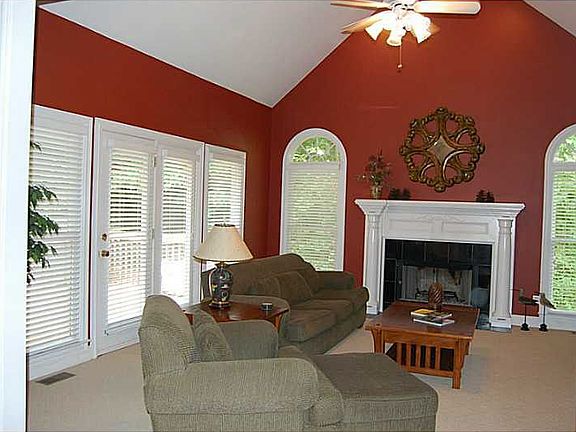 5th image of 1251 Chadwick Lake Dr