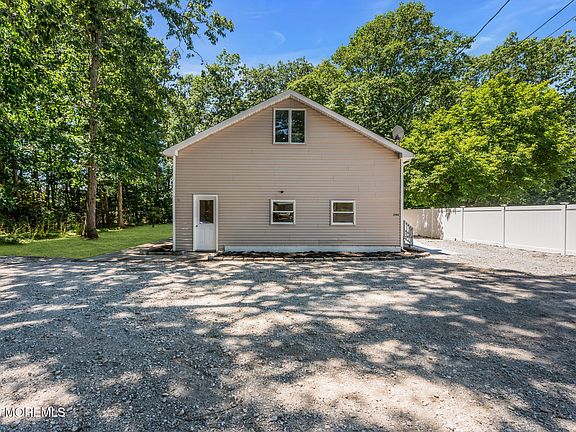 3rd image of 218 Pello Road