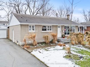 12 Home St, Welland, ON L3C 2E9