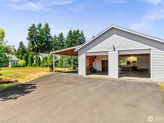 3rd image of 18442 Apricot Street SW