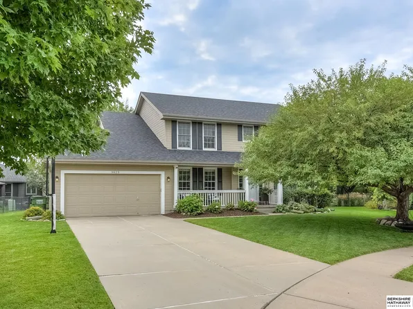 9823 Henry Cir, La Vista, NE 68128