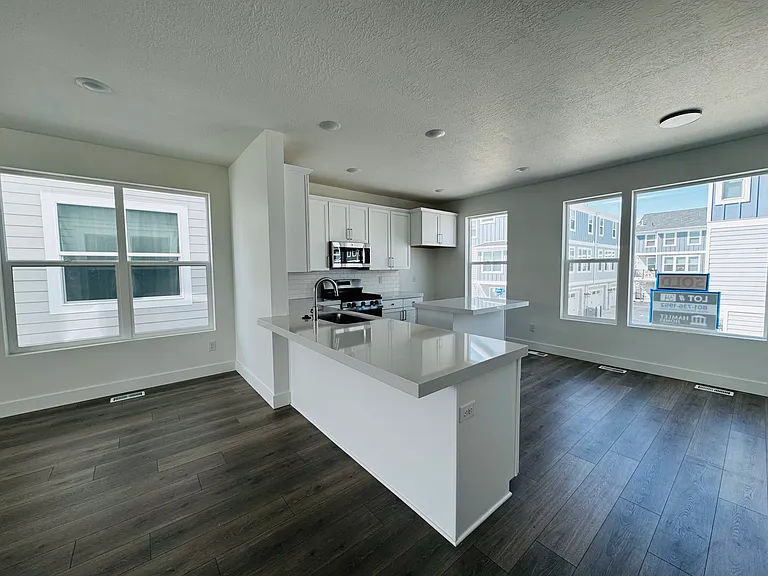 3483 S Perthshire Dr — Photo 9