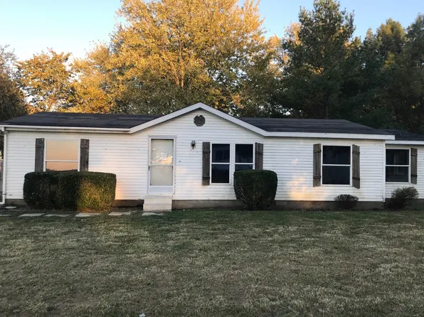 1110 N Indiana St, Hindsboro, IL 61930