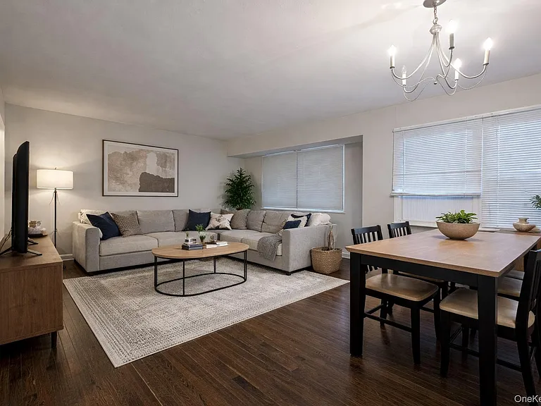 27 Lambert Ave — Photo 2