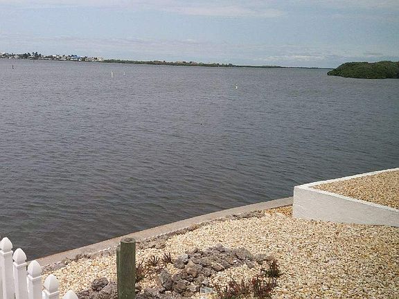 4th image of 386 Bimini Dr
