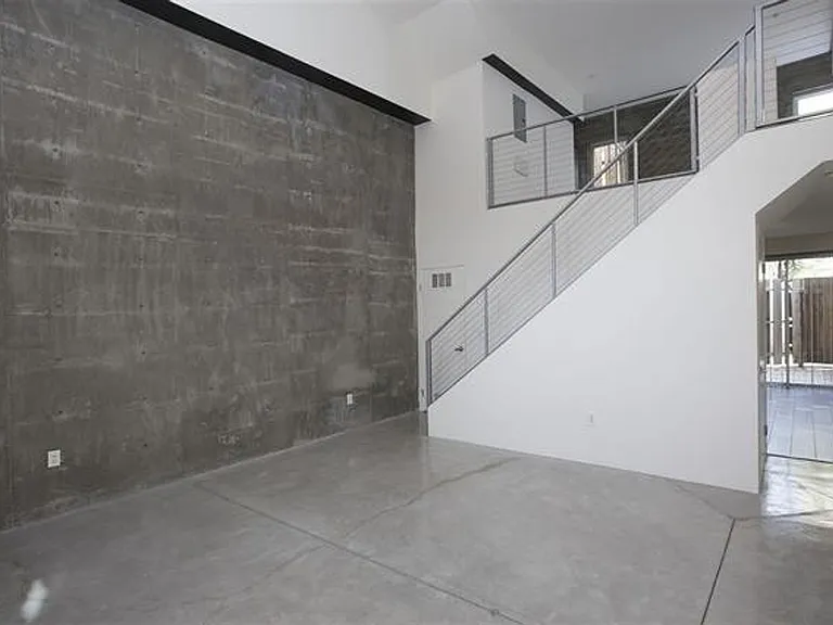 1708 National Ave — Photo 4