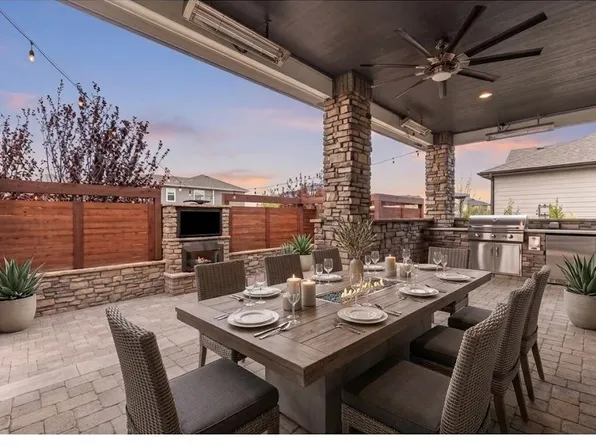 5774 Riverbluff Dr, Timnath, CO 80547