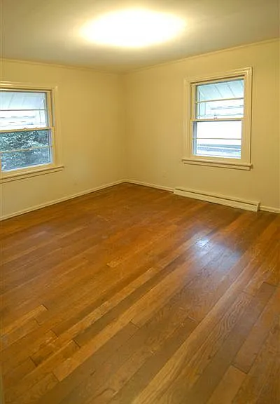 1102 Neal St — Photo 2