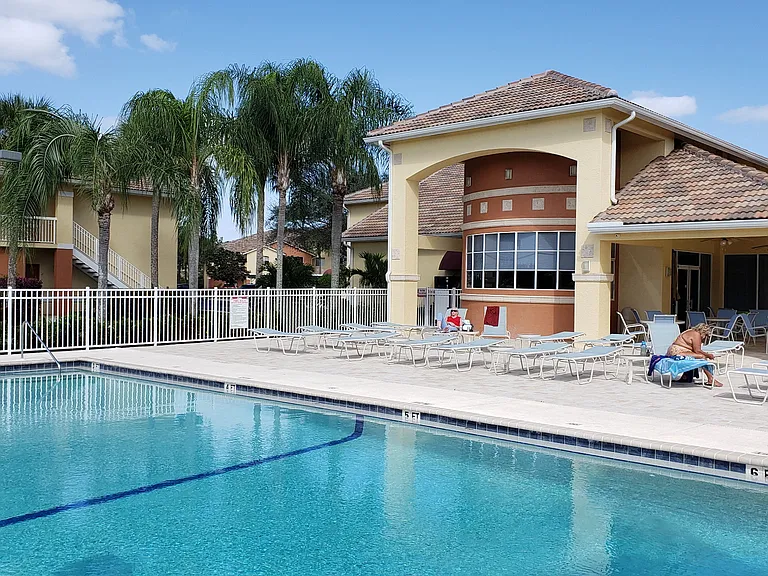 6401 Aragon Way #207 — Photo 3