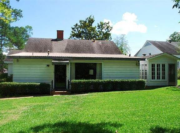 2nd image of 3800 Cypress St