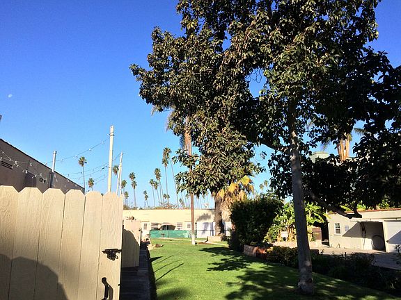 3rd image of 902-910 Venice Boulevard Grandview Avenue 2418 #2404-2426