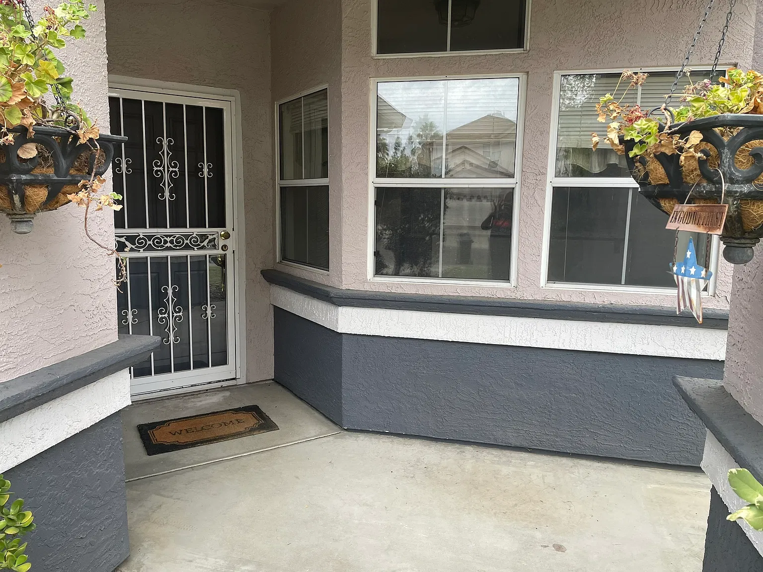 3 bed, 1350 sqft, $2,700 — Photo 2