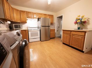 23 Quotonset Ln, Westbrook, CT 06498