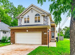1360 Camden St, Ferndale, MI 48220