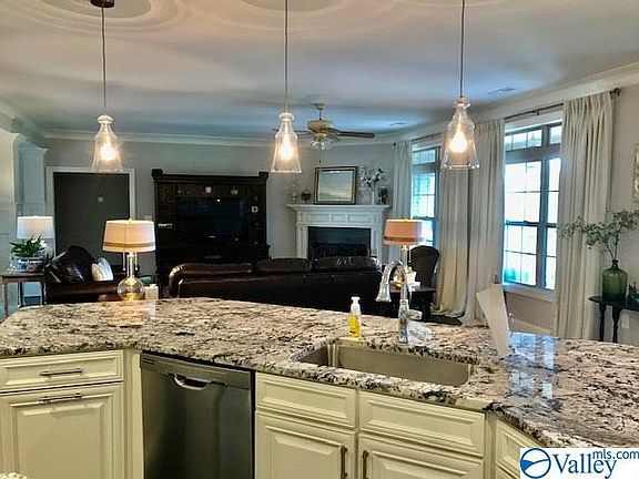5th image of 7509 Grayhawk Ct SE
