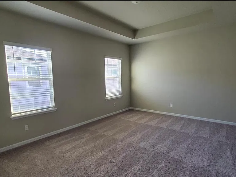 419 Venetian Palms Blvd — Photo 6