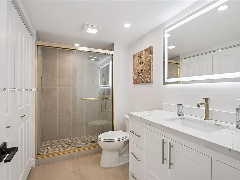 19707 Turnberry Way #12L — Photo 18