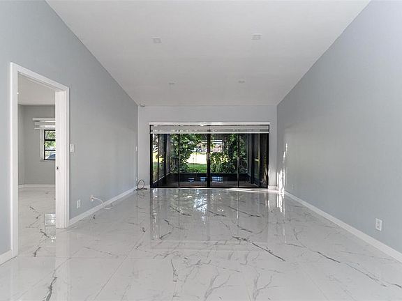 4th image of 9234 Wedgewood Ln #9234