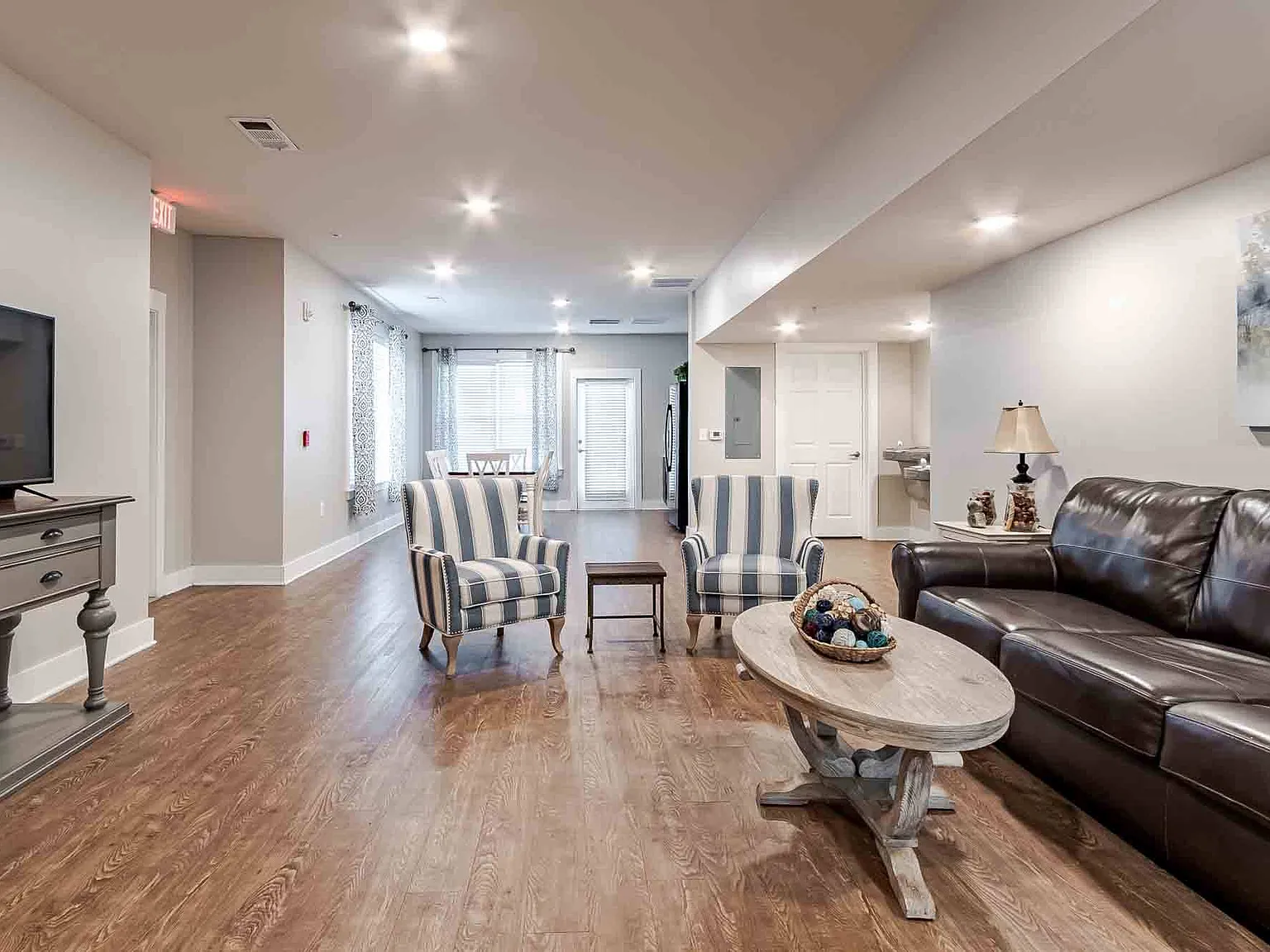 Oakside Apartments — Photo 3
