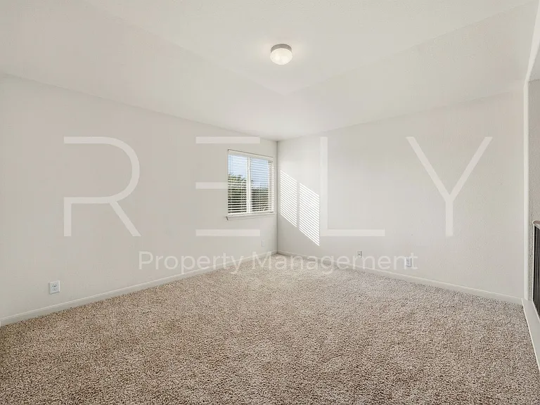 1405 Sunny Meadows Loop — Photo 30