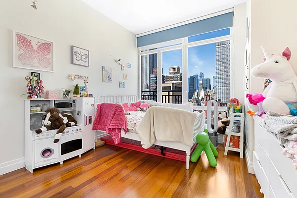 Rented by Compass | media 24