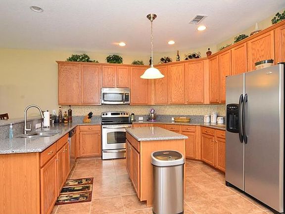 3rd image of 2440 Pickford Cir