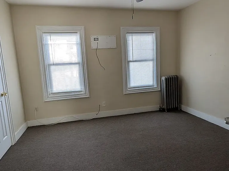 6 Brandon Rd — Photo 3