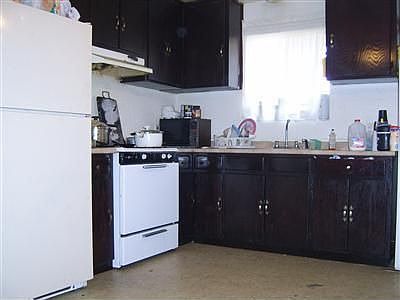 2nd image of 476 4th St