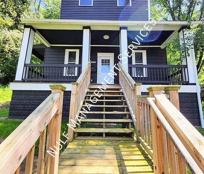 6320 Sawyer St — Photo 9