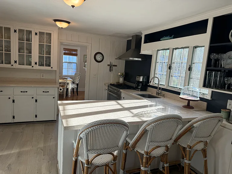 41 Oliver St — Photo 8