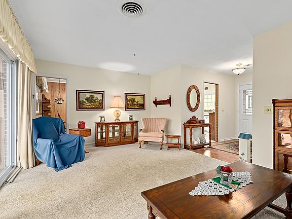 5th image of 407 Sequoyah Dr