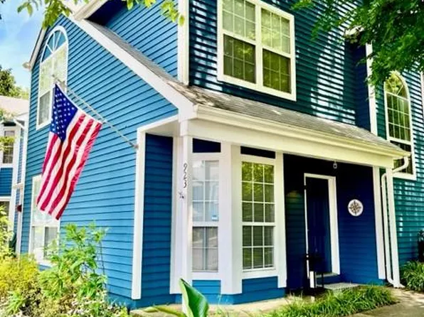 923 Breakwater Dr, Annapolis, MD 21403