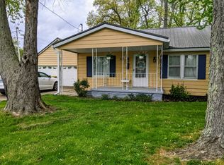 905 S Robb St, Robinson, IL 62454