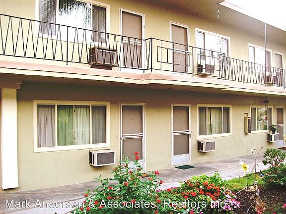 4th image of 832 N Azusa Ave APT 3