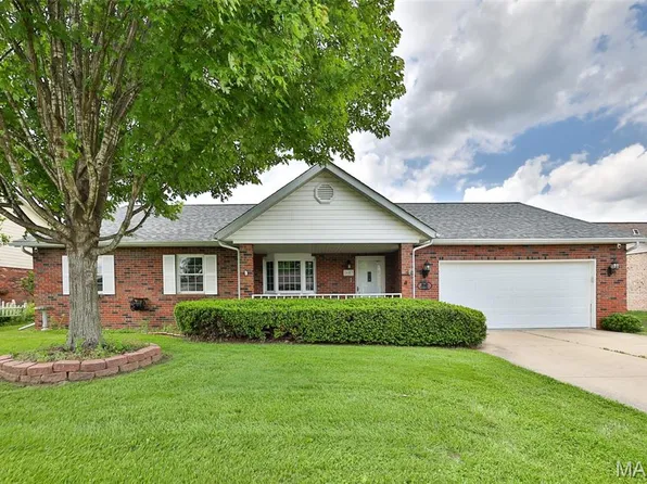 1607 Thunderbird Ln, Belleville, IL 62221