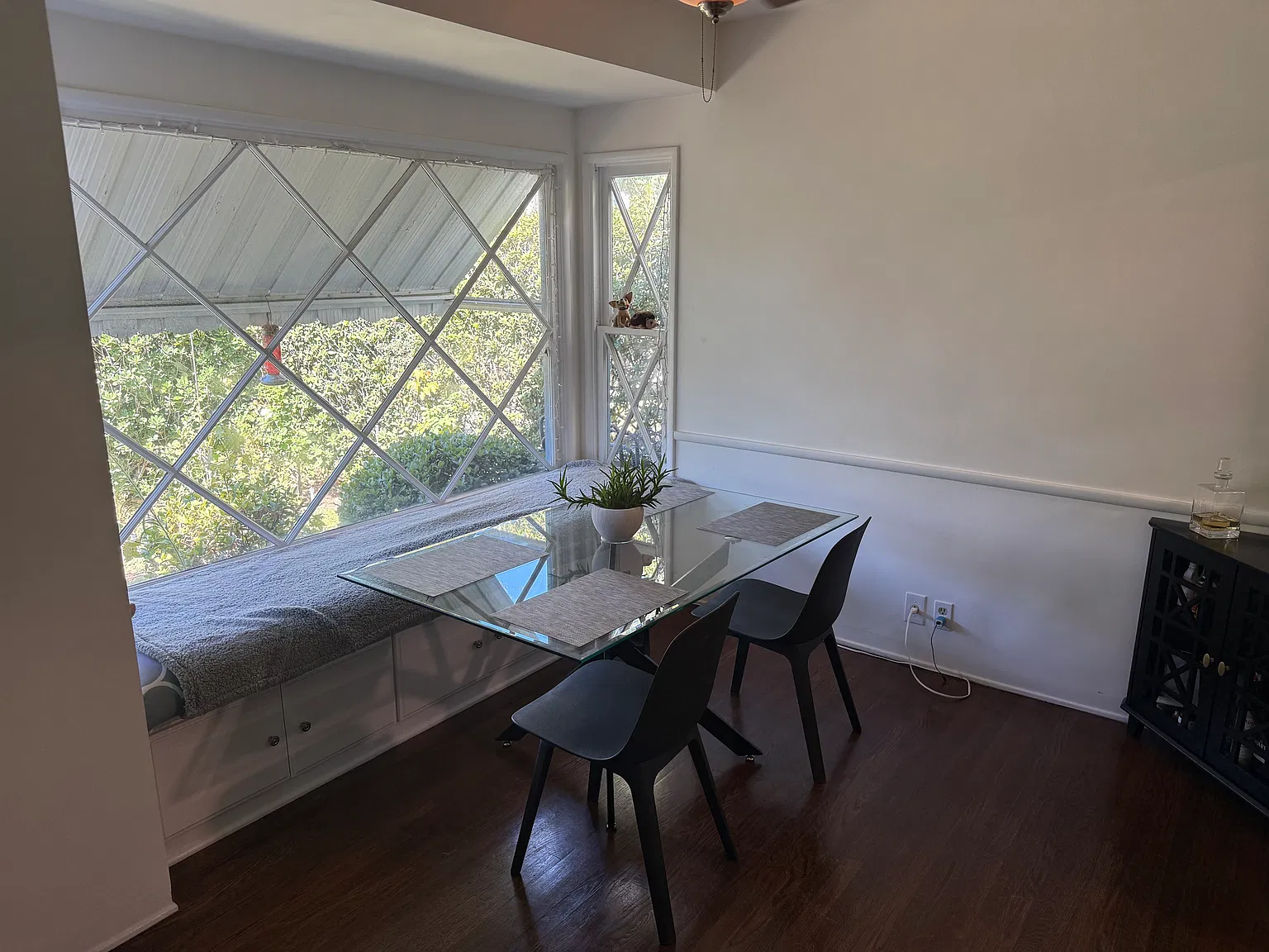 2 bed, 800 sqft, $1,400 — Photo 2
