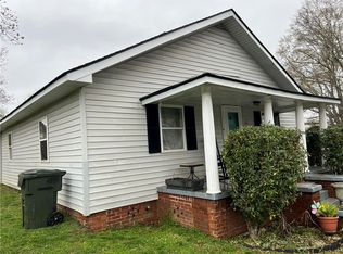 102 Bannister St, Easley, SC 29640