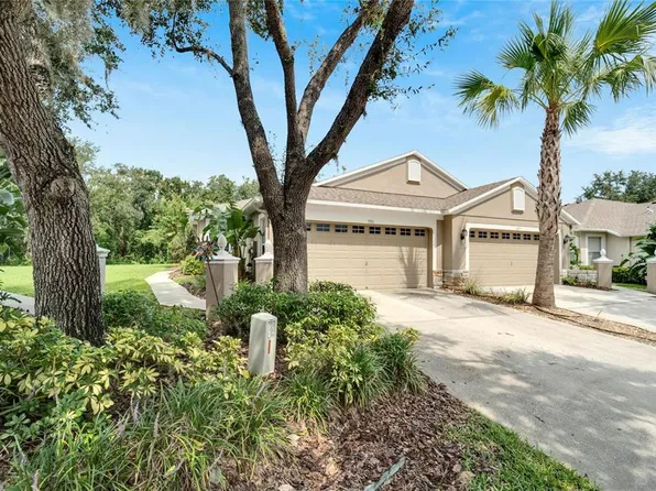 5901 Phoebenest Dr, Lithia, FL 33547