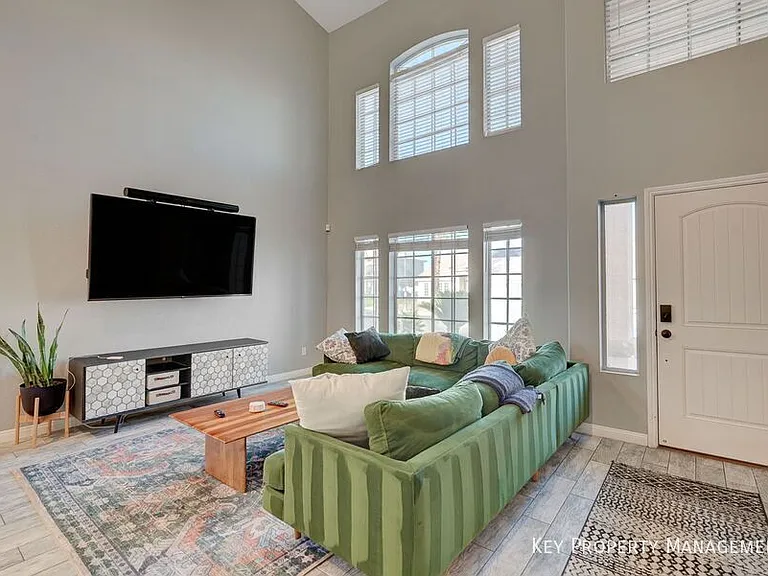 3941 Equinox Ct — Photo 2