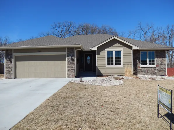 425 Stone Grove Dr, Manhattan, KS 66503