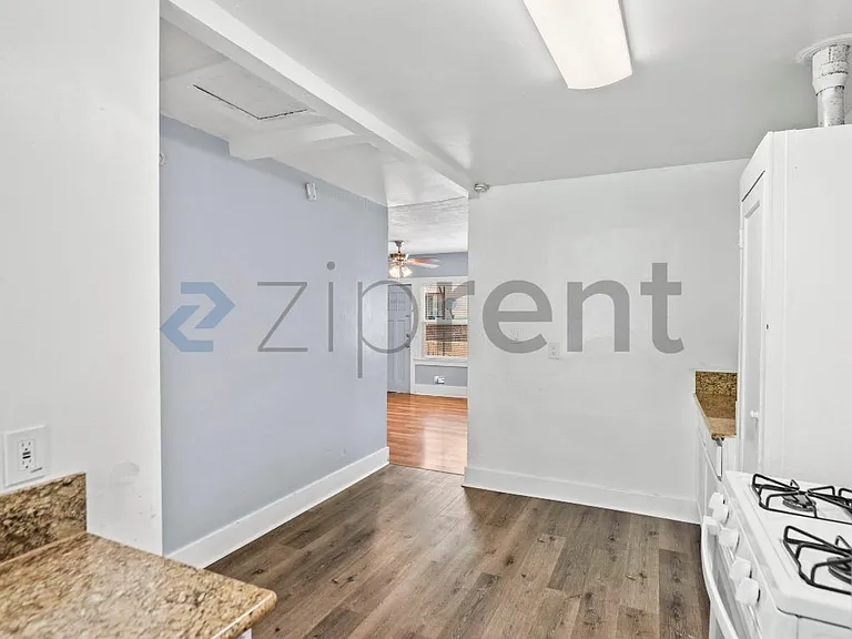 5917 Avenal Ave — Photo 11